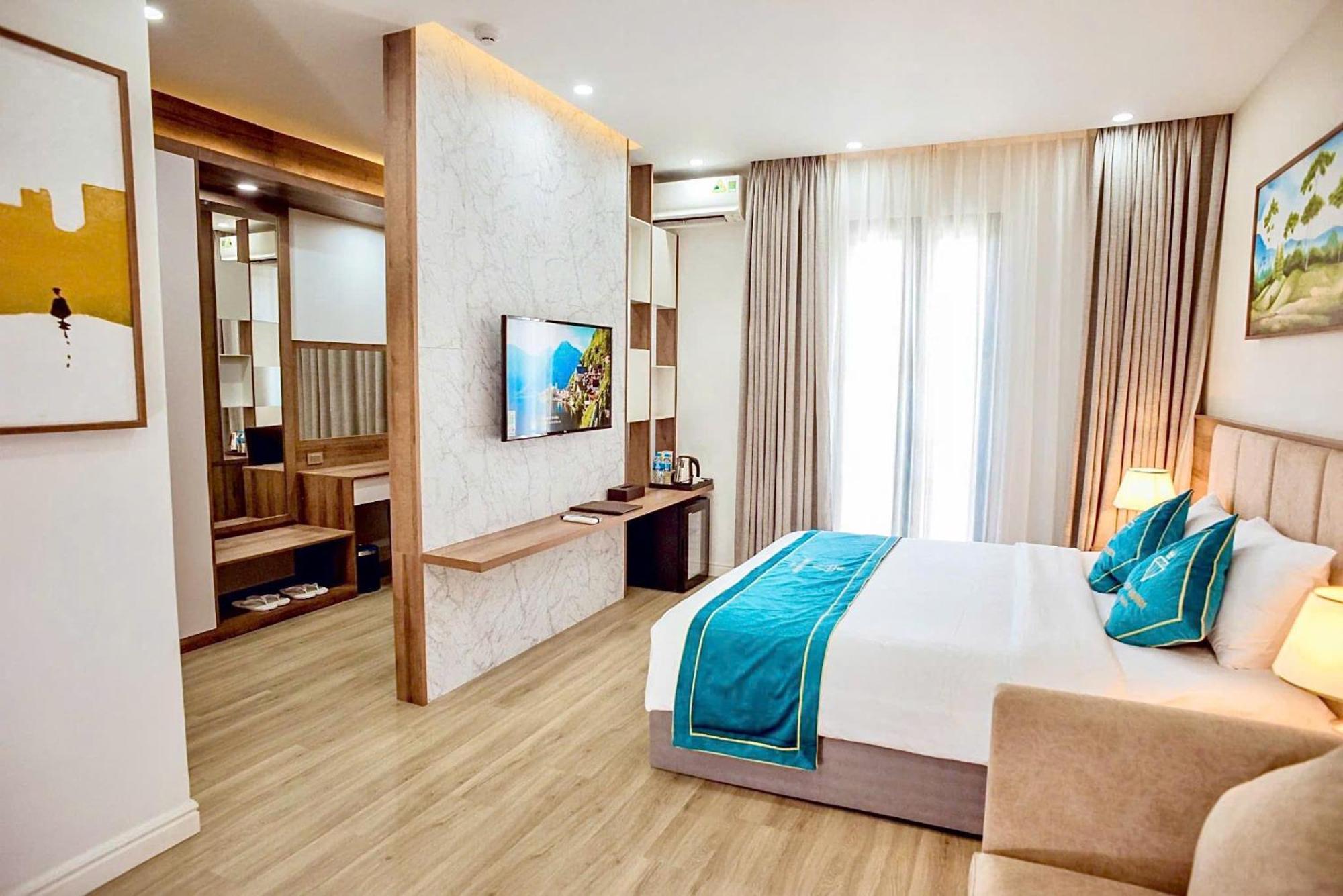 Rubyqueen Halong Hotel Ha Long Exteriör bild
