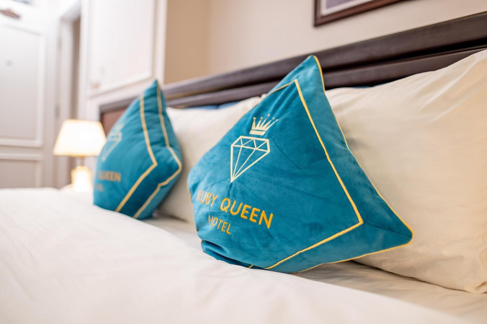 Rubyqueen Halong Hotel Ha Long Exteriör bild